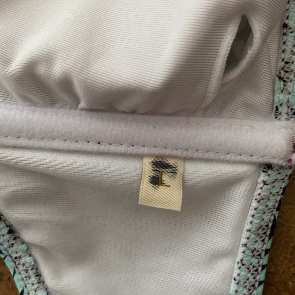 Cosita Linda colourful bikini! Bandeau Size L. Bottom Size XL. Ruffle, beads - Picture 10 of 13